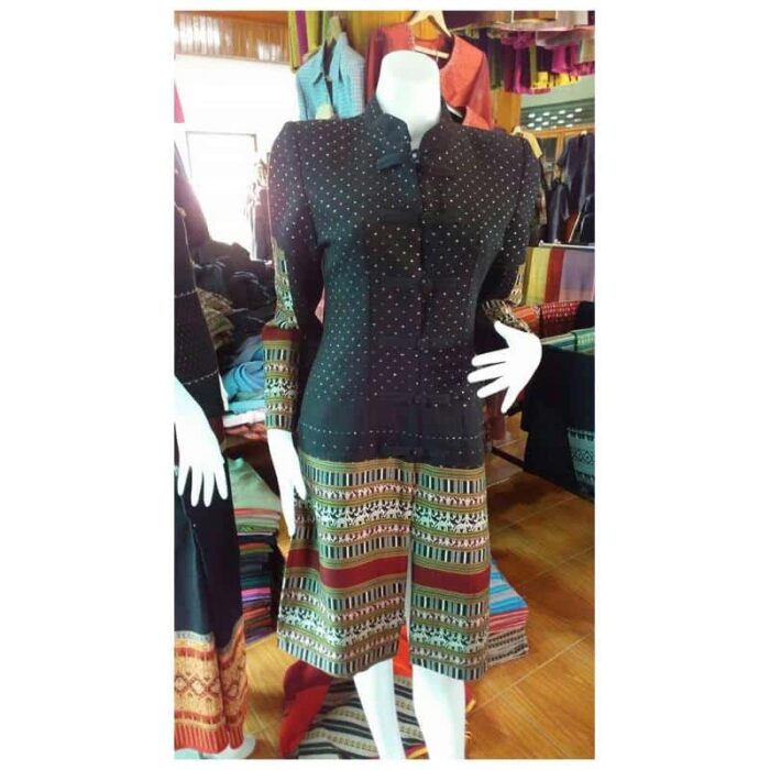 เสื้อโค้ท ผ้าฝ้ายยกดอกสอดดิ้น อัดกาว ตรา บานเย็นผ้าทอ - รูปภาพ 2